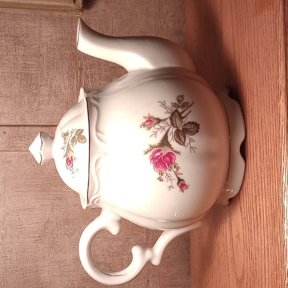 Vintage Musical Teapot